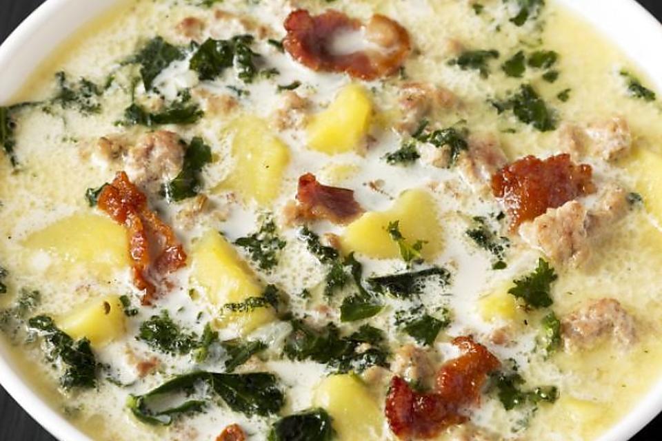 Zuppa Toscana Recipe With Bacon (Bacon Makes This Italian Soup Recipe Even Better)