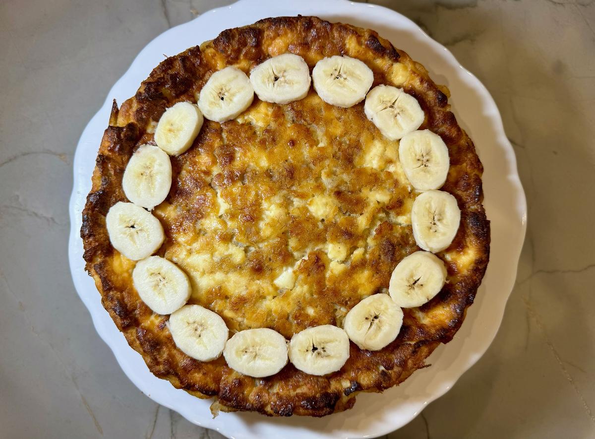This Magic Banana Cream Pie Recipe Makes Its Own Crust (7